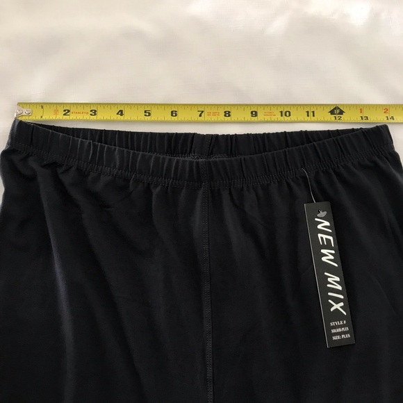 Leggings~Basic ~Plus Size / New Mix / Host Pick - Picture 3 of 6